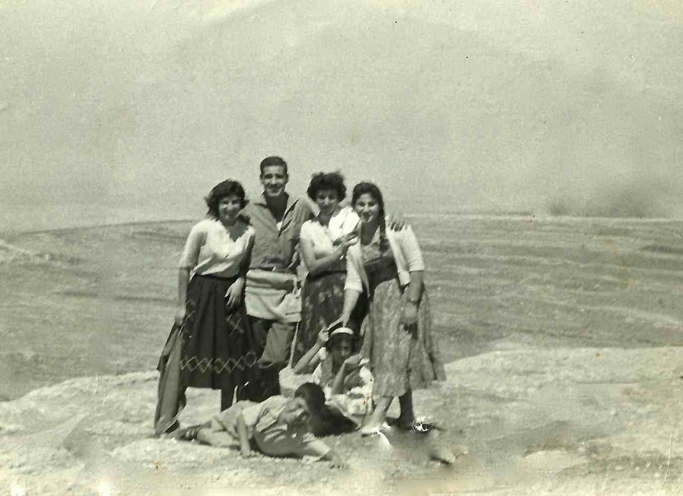 Beit Ummar Withsisters Ghuzlan Ghazaleh-1